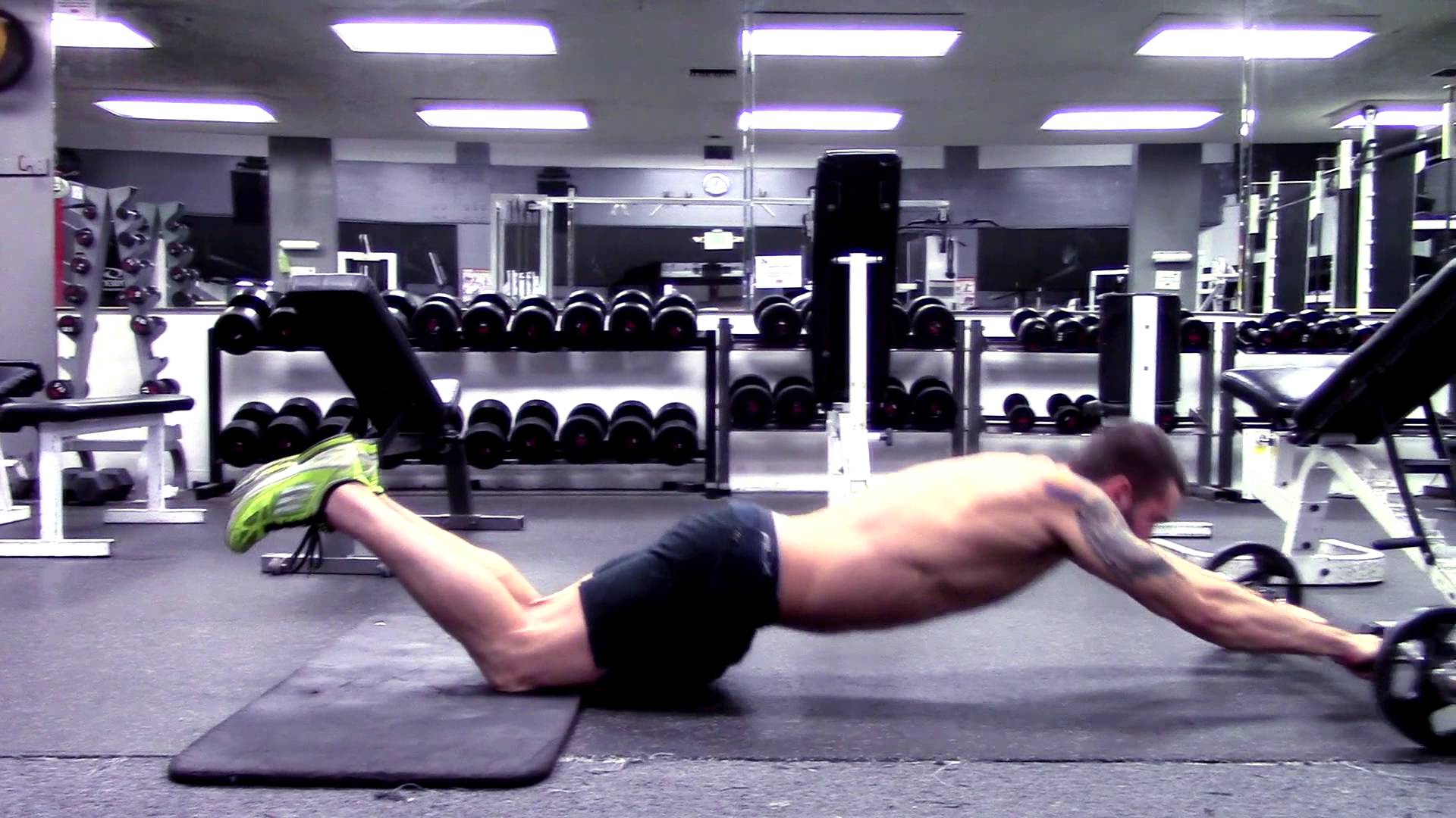 Barbell Rollout for V Shaped Abs